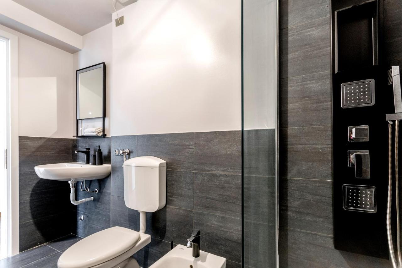 Modern Simplicity In Milan Centre Appartement Buitenkant foto