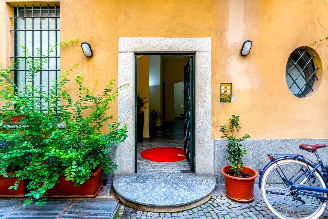 Modern Simplicity In Milan Centre Appartement Buitenkant foto