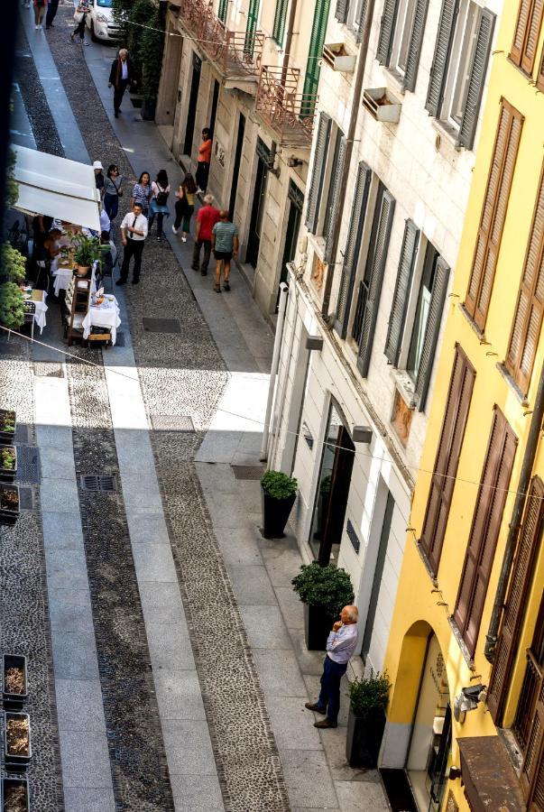 Modern Simplicity In Milan Centre Appartement Buitenkant foto